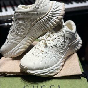 Gucci Ripple sneaker Off-White